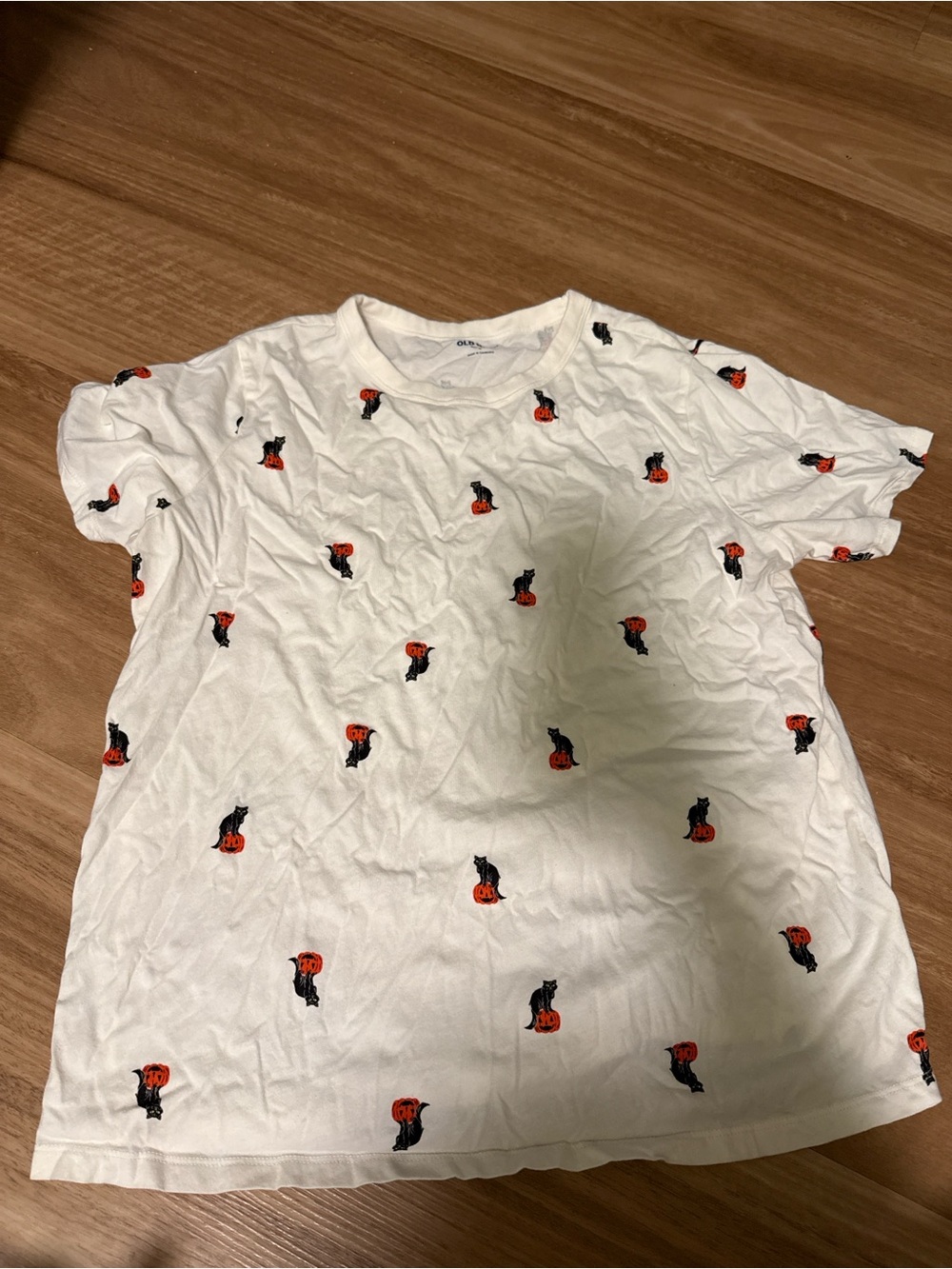 Women’s White Tee with Black Cat & Orange Pumpkin Motif
